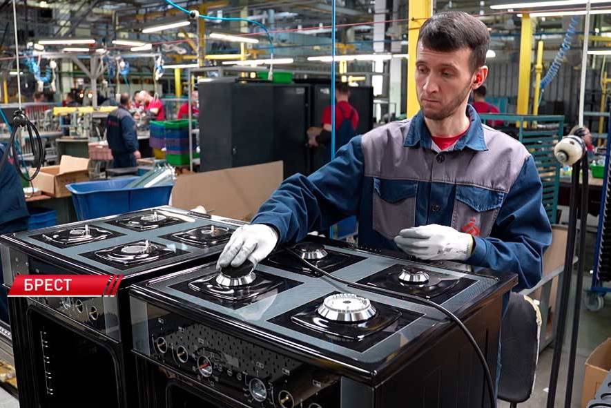 СТАВКА НА ИМПОРТОЗАМЕЩЕНИЕ И ДИВЕРСИФИКАЦИЮ РЫНКОВ СБЫТА. СТВ РАССКАЗАЛО О РАБОТЕ СЭЗ «БРЕСТ»